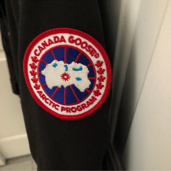 AUTHENTIC CANADA GOOSE Kensington Parka women XS black down winter coat EUC - Picture 6 of 12